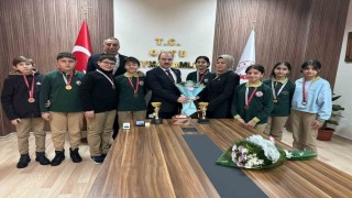 Minik badmintonçular Oltuyu gururlandırdı