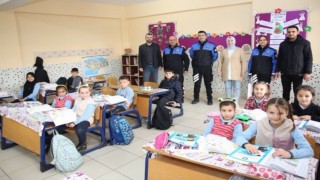 Minikler polislere unutamayacakları bir nostalji yaşattılar