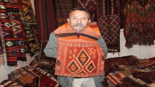 Motifli halı ve kilimlere olan merak koleksiyona dönüştü