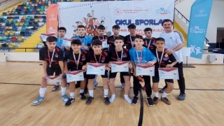 Moymul Ortaokulu Futsal Takımı, grubunu ilk sırada tamamladı