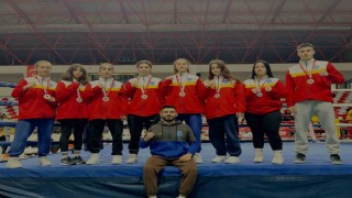 Muaythai sporcularından 10 madalya