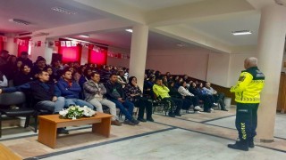Muğlada Jandarma ekiplerinden öğrencilere Kaskın Kapalı, Yolun Açık Olsun eğitimi