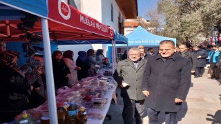Muğlada Kahramanmaraş depremlerinin ikinci yılında hayır çarşısı açıldı