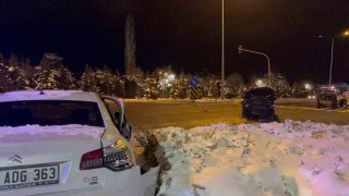 Nevşehirde iki otomobil çarpıştı: 4 yaralı
