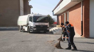 Niğde Belediyesinden okul bahçelerinde temizlik seferberliği