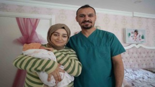Normal doğumla bebeğini dünyaya getiren kadın doğum uzmanı: Normal doğumun konforu çok farklı