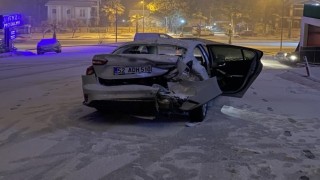 Orduda kayan otomobil önündeki otomobile çarptı: 6 yaralı