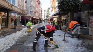 Ordunun caddelerinde kar temizliği