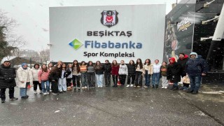 Osmanelispor Voleybol Takımı oyuncuları İstanbulda unutulmaz bir gün geçirdi