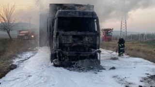 Osmaniye’de Gübre Yüklü Kamyon Alev Aldı