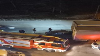 Otomobil park halindeki kamyona çarptı: 1 yaralı