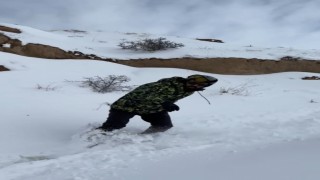 Peribacaları arasında kayak yaptı