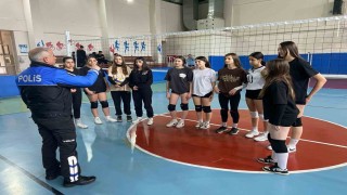 Polis ekiplerinin gerçekleştirdiği kurslara 182 öğrenci katılım sağladı