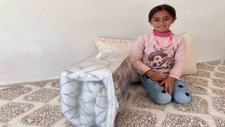 Polis memurundan Şırnaklı çocuklara sıcak dokunuş: Yüzlerce çocuğa battaniye hediye edildi