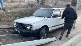 Polisleri peşine takıp 15 kilometre kaçtı, kaza yapınca yakalandı