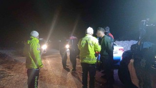 Polisten kaçtı, aracından 30 adet sentetik ecza hapı çıktı
