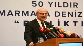 Profesörden salonda şok eden sözler, Ben biraz gerçekleri konuşacağım, ne olur üzerinize alının ve bana kızın