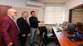 Rektör Adıgüzel Engelliler Araştırma Enstitüsünü ziyaret etti