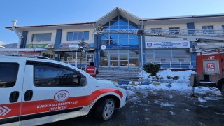 Saçak buzları ekipleri harekete geçirdi