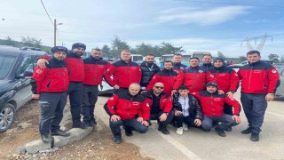 Sakarya Büyükşehir itfaiyesi asrın felaketinde Kahramanmaraşta acıyı paylaştı