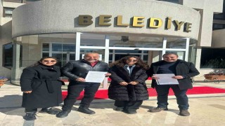 Salihlide tenisçilerden yeni kort talebi
