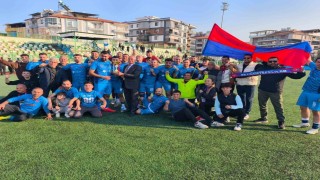 Şampiyon Salihli Seyrantepespor