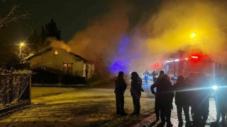 Samsunda yangın evi küle çevirdi