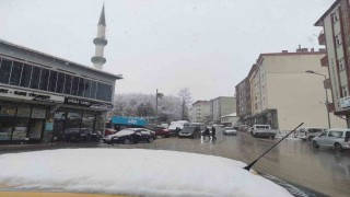Samsunun yüksek kesimlerinde kar yağışı