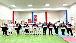 SANKO Okulları eskrimde sekiz birincilik madalyası kazandı