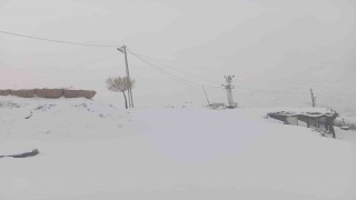 Sasonda okullar kar yağışı nedeniyle 1 gün tatil edildi