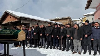 Şehit annesi son yolculuğuna uğurlandı