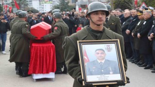 Şehit Osman Oktay İzmir'de Son Yolculuğuna Uğurlandı