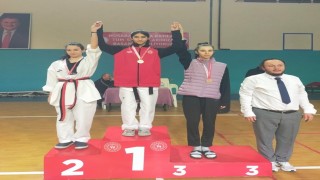 Şehzadeler Belediyesinin tekvandocularından büyük başarı