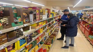 Selçukta zincir marketlere zabıta denetimi