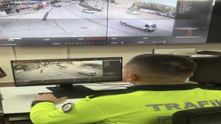Seyir halinde telefon kullanırken KGYSye yakalandılar