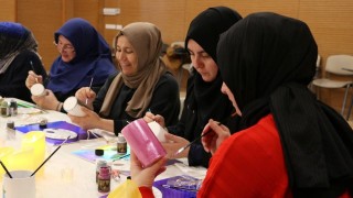 SGMde yetişkinlere terapi gibi sanat atölyesi