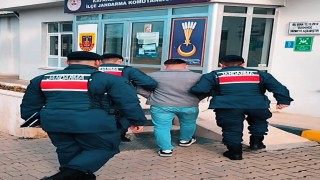 Silahla ateş etti, Bizi kim alabilir dedi, jandarma cevabı verdi