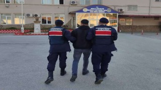Silahlı yağma suçundan aranan şahıs Nazillide yakalandı