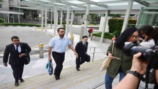 Singapurda muhalefet lideri parlamentoya yalan söylemekten suçlu bulundu