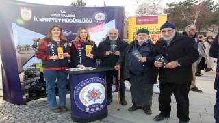 Sivasta Kadına El Kalkamaz ve KADES broşürleri dağıtıldı