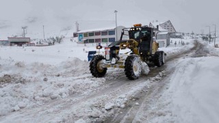 Sivasta kar esareti: 33 yerleşim yerine ulaşım sağlanamıyor