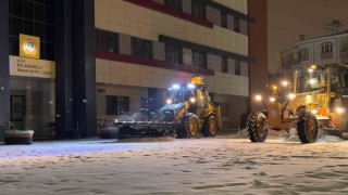Sivasta kar temizleme çalışmaları aralıksız devam ediyor