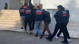 Sosyal medyadan terör örgütü propagandası yapan 5 kişi gözaltına alındı