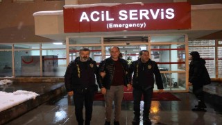 Suç ve suçluyu övmekten gözaltına alındı