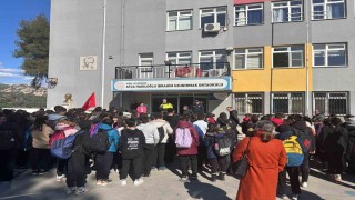 Sultanhisarda öğrencilere trafik eğitimi verildi, okul servisleri denetlendi