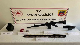 Şüphe üzerine durdurulan araçta ruhsatsız tüfek ele geçirildi