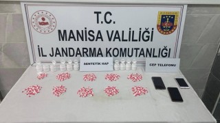 Şüphe üzerine durdurulan araçtan 525 adet uyuşturucu hap çıktı