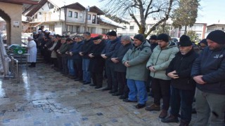 Tamir etmek istediği tırın altında kalmıştı: Son yolculuğuna uğurlandı
