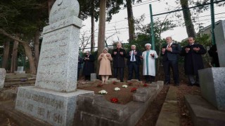 TBMM Başkanı Kurtulmuş, Abdürreşid İbrahim Efendinin Tokyodaki kabrini ziyaret etti