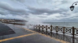 Tekirdağ kıyılarında şiddetli Poyraz etkili oldu